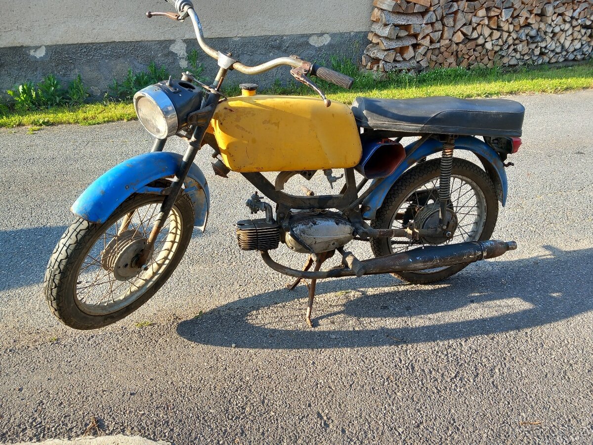 Jawa 23 mustang