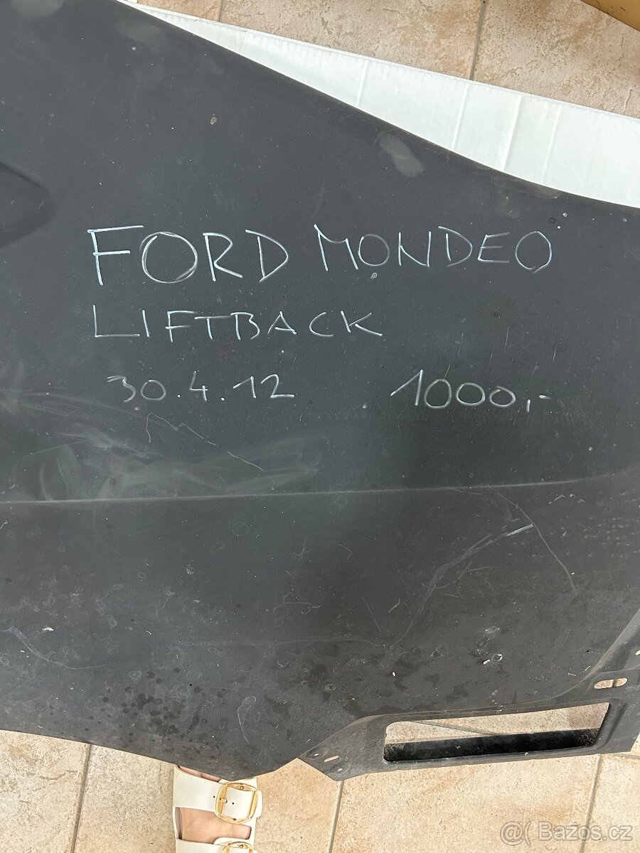 Ford Mondeo Liftback levá zadní bočnice