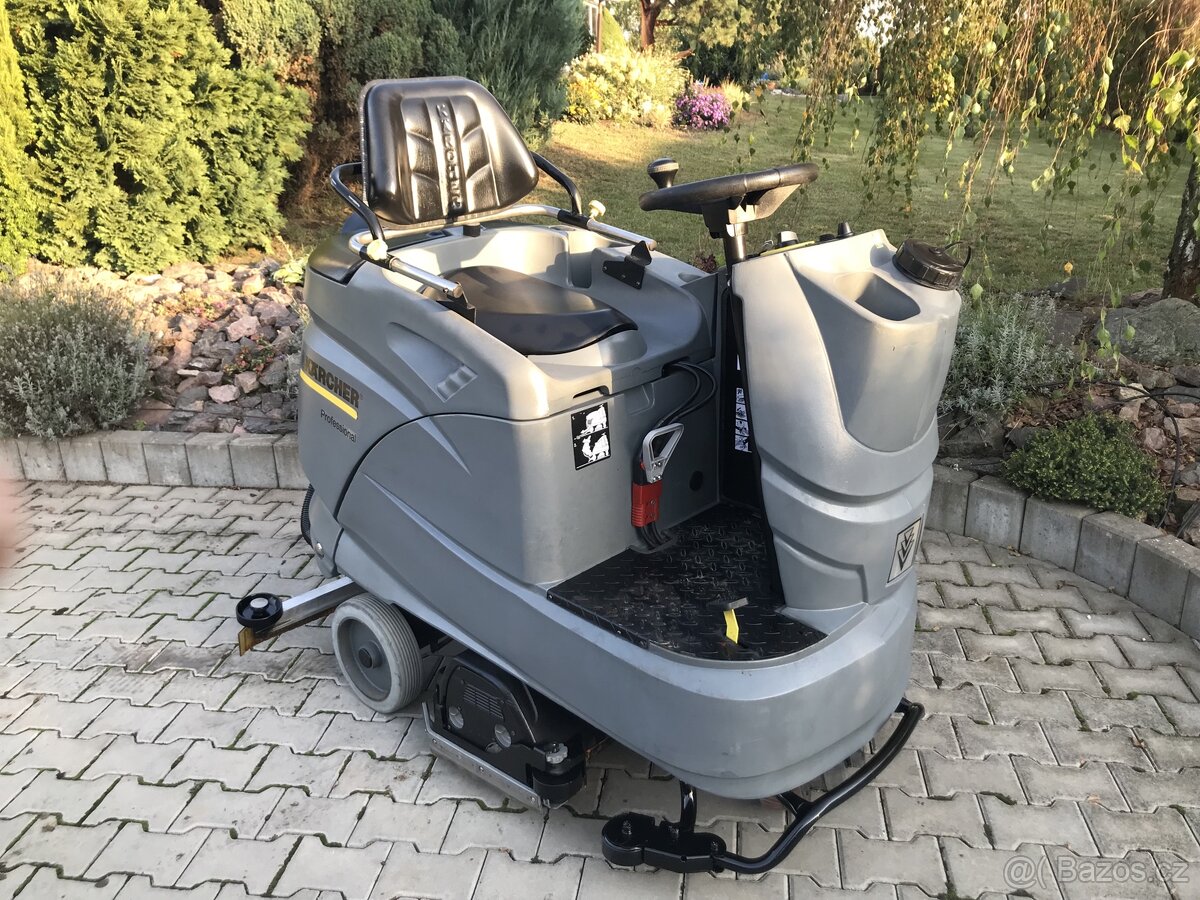 Podlahový myci stroj Karcher B140 R
