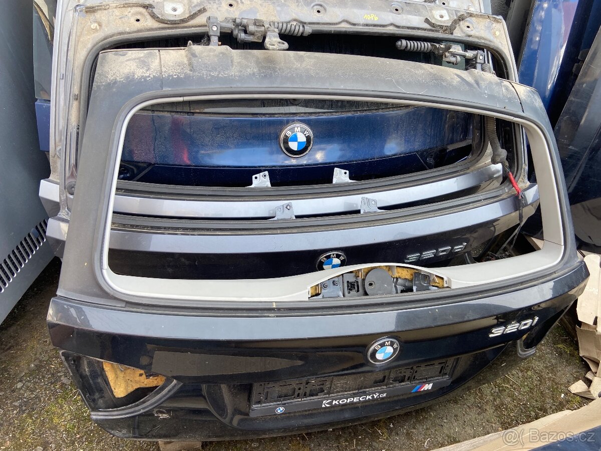 Víko kufru BMW
