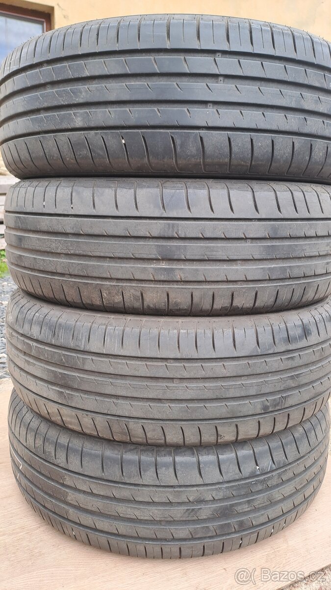 215/65R17 letní