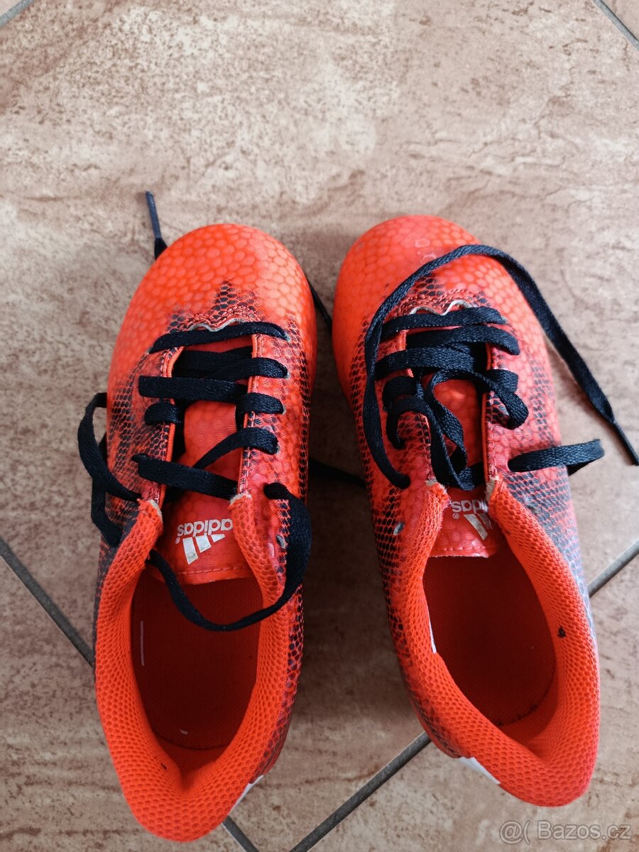 Kopačky Adidas, vel 29, oranžové