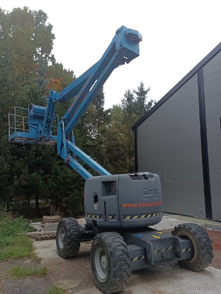 Prodám pracovní plošinu terénní 16 metrů