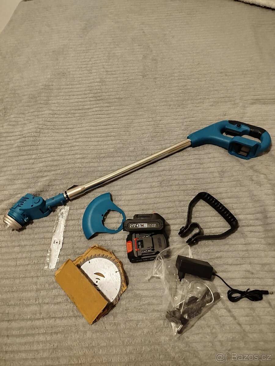 Akumulátorový vyžínač