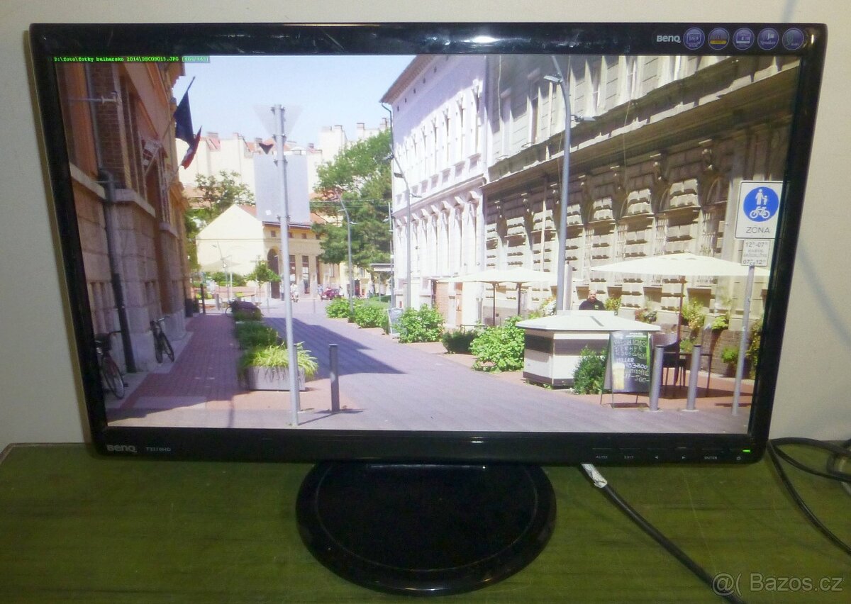 FullHD LCD monitor BENQ 22 palců, DVI