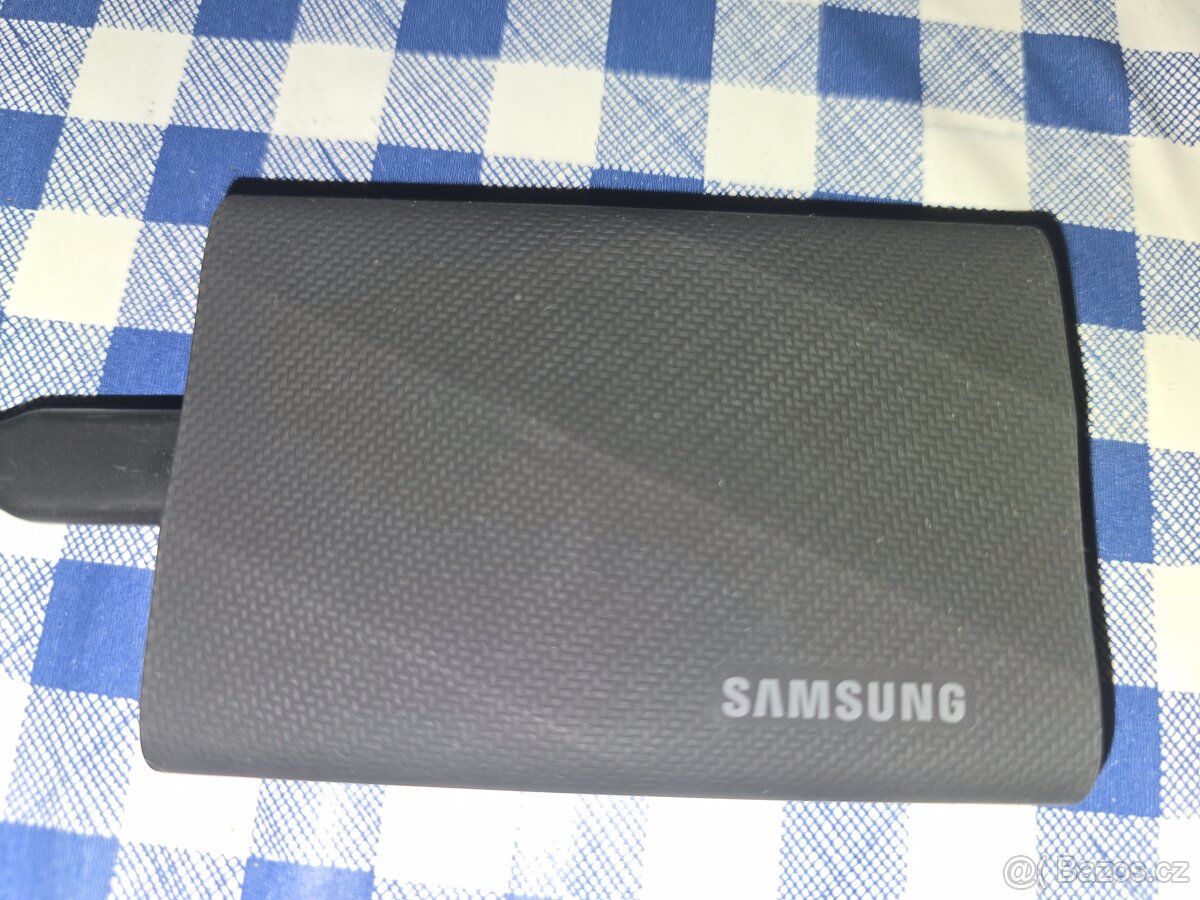 Samsung Portable SSD T9 2TB černý