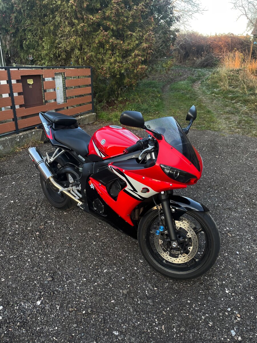 Yamaha YZF-R6 2004 / A2