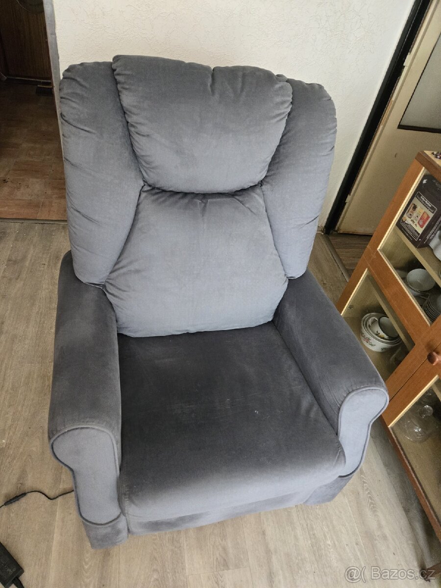 Elektrické relaxační polohovací křeslo Maddiamonds MD-22