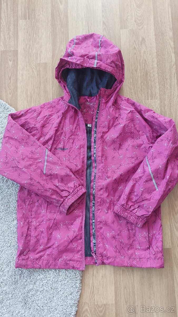 Lehka nepromok bunda vel 134