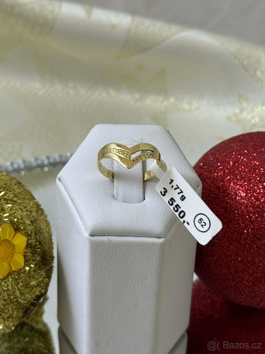 Zlatý prsten 1,77g