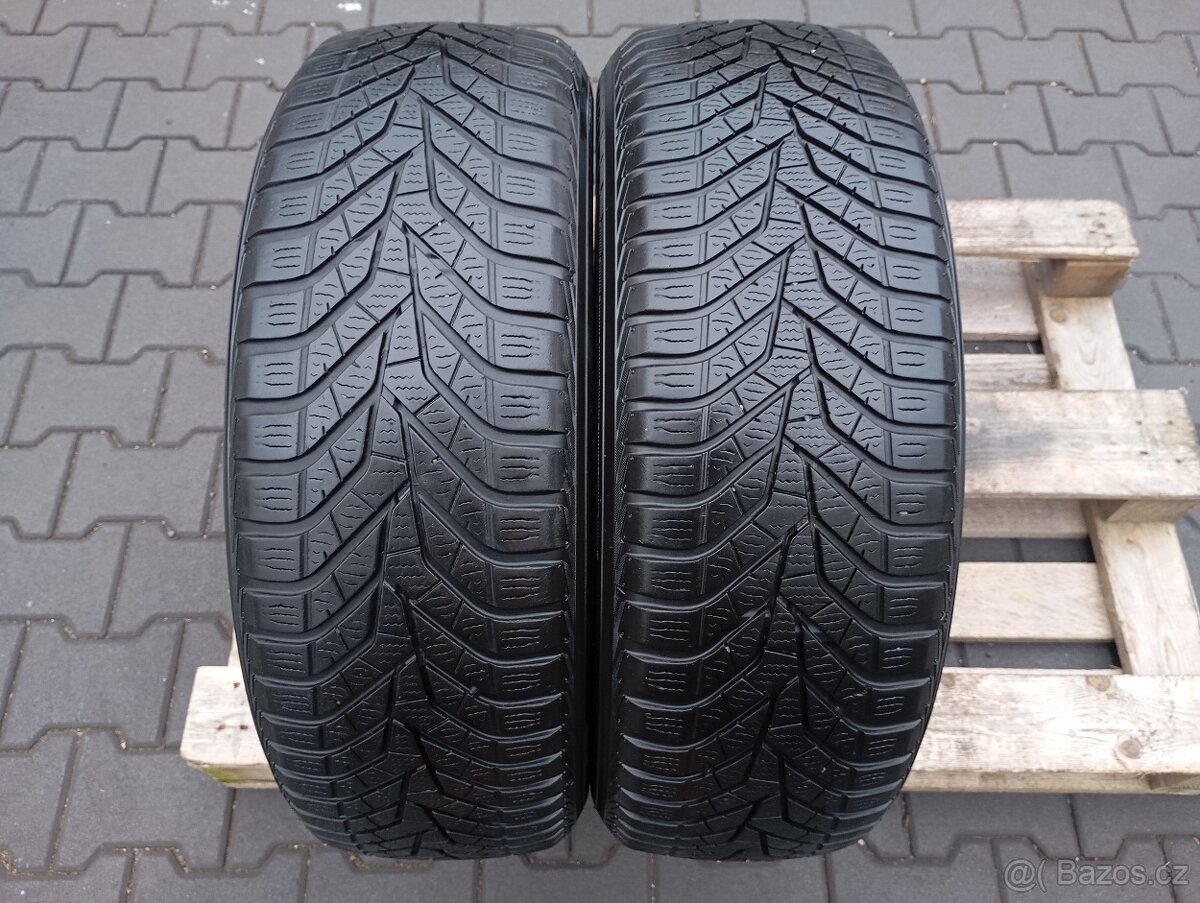 215/60/17 zimní pneu yokohama