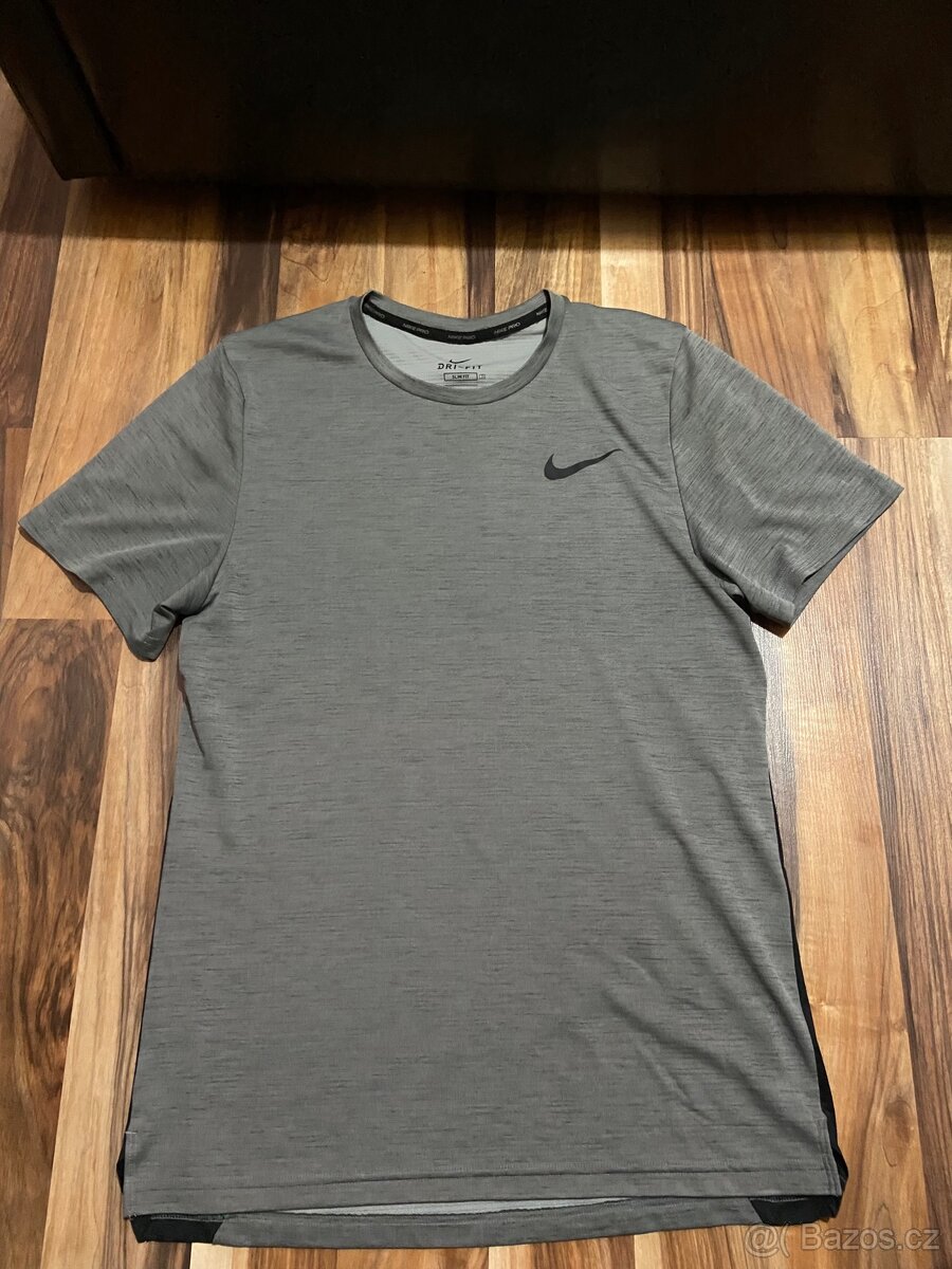 Nike Pro sportovní triko