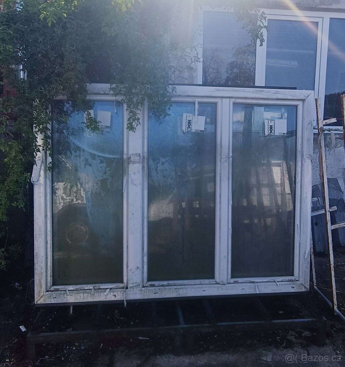 3-křídlé okno s pevným středovým fixem