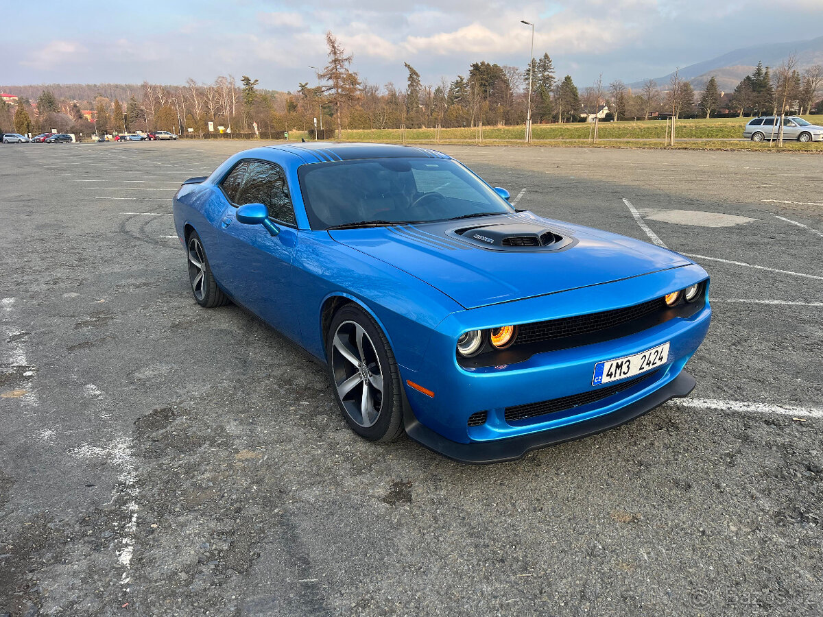 Dodge Challenger 5.7 V8 HEMI Shaker 277kW