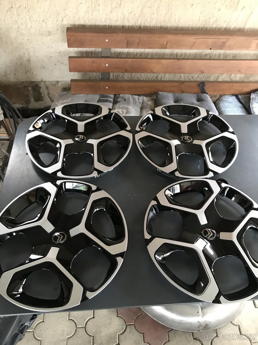 Poklice Citroen 17”