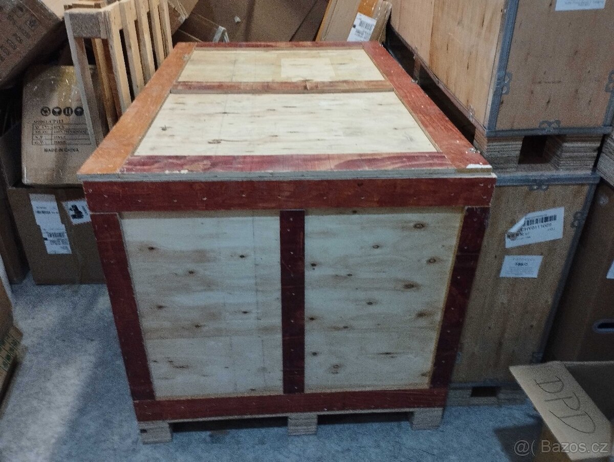 Prodám dřevěný kufr/box 150x96x94
