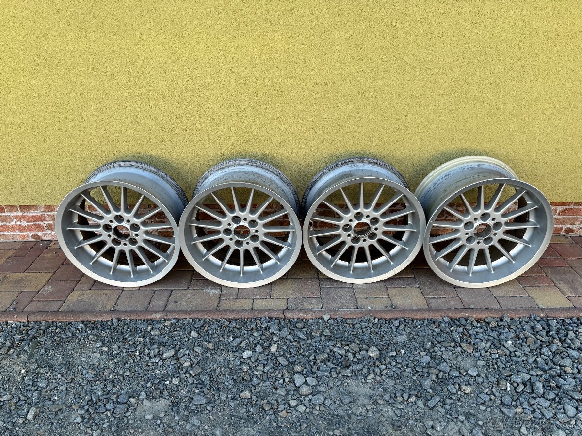 Disky BMW styling 32, 18” 5x120 dvourozměr origo na E38