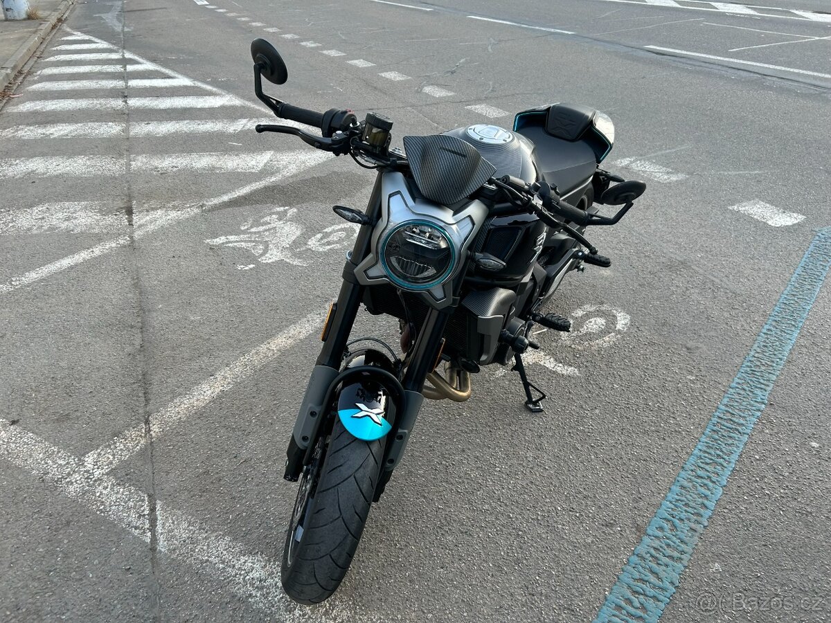CF MOTO 700CL-X Sport