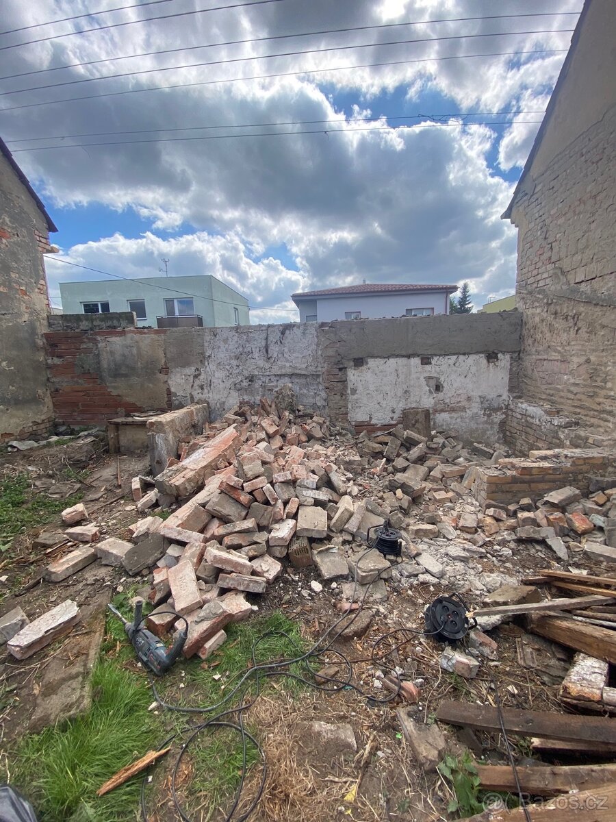 Stavební sut ,cihly