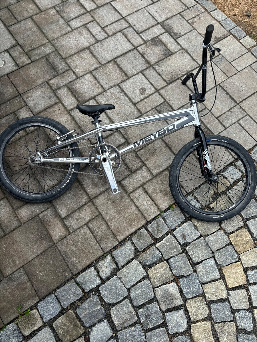 Prodám bikrosové kolo velikost pro xxxl
