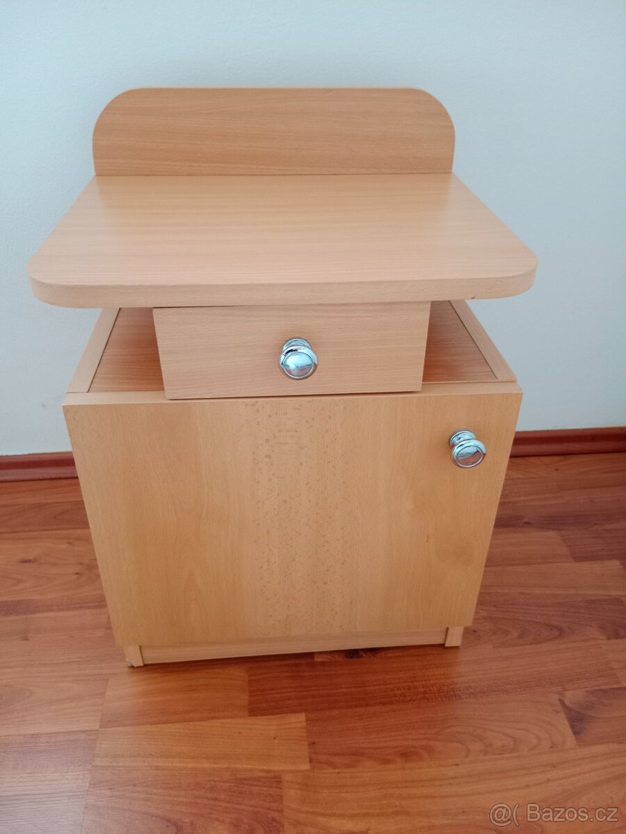Prodám 2x noční stolek