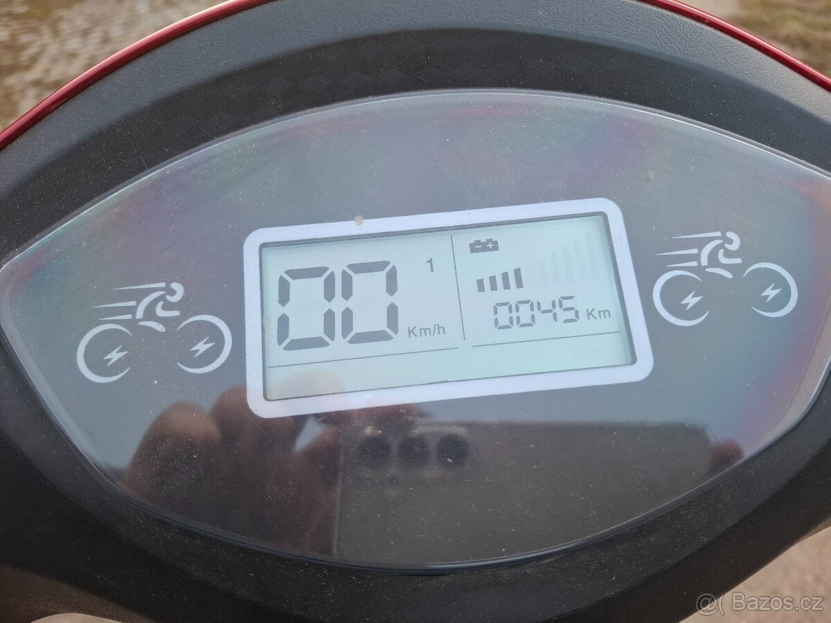 Selvo 31000 tříkolka pro seniory