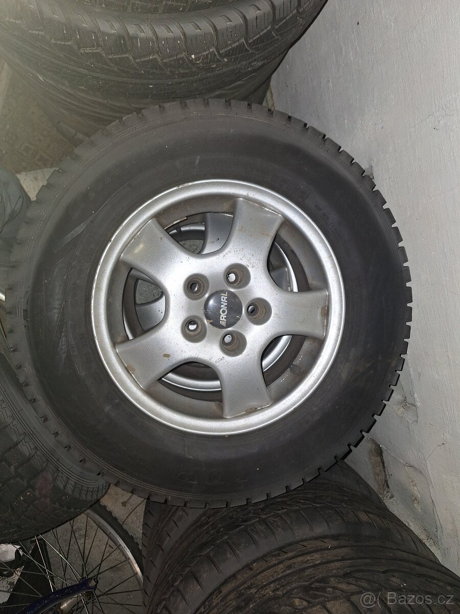 Kola 5x114,3 + pneu 215/70 R15