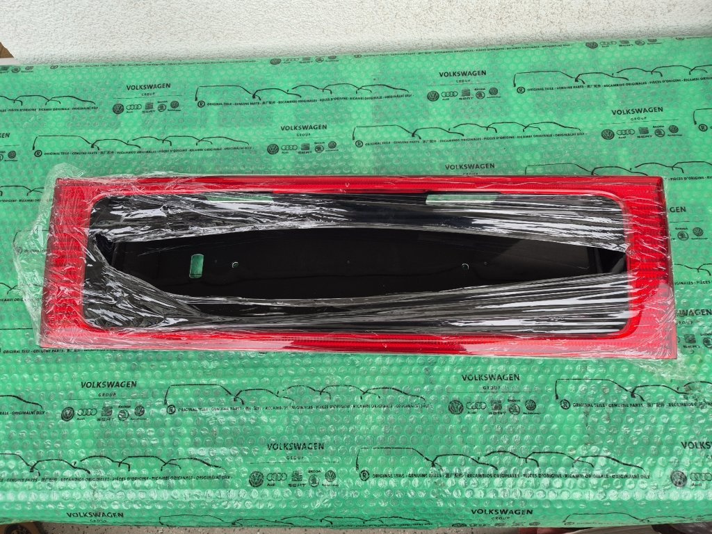 panel mezi zadní světla VW Sharan (7M) 7M3945255H