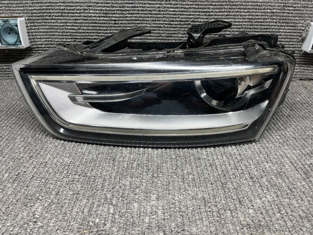 Audi Q3 xenonové světlo