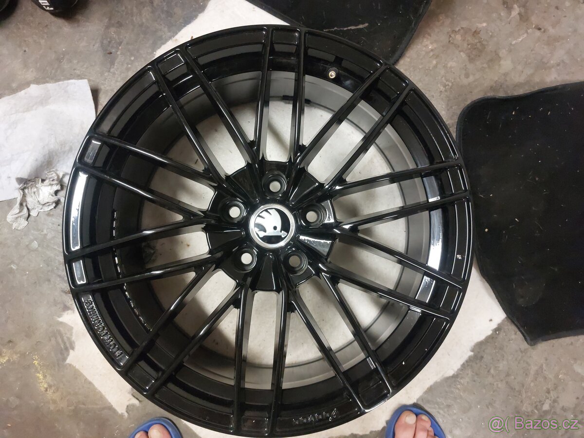 Alu kola 5x112 r18 škoda octavia || rs