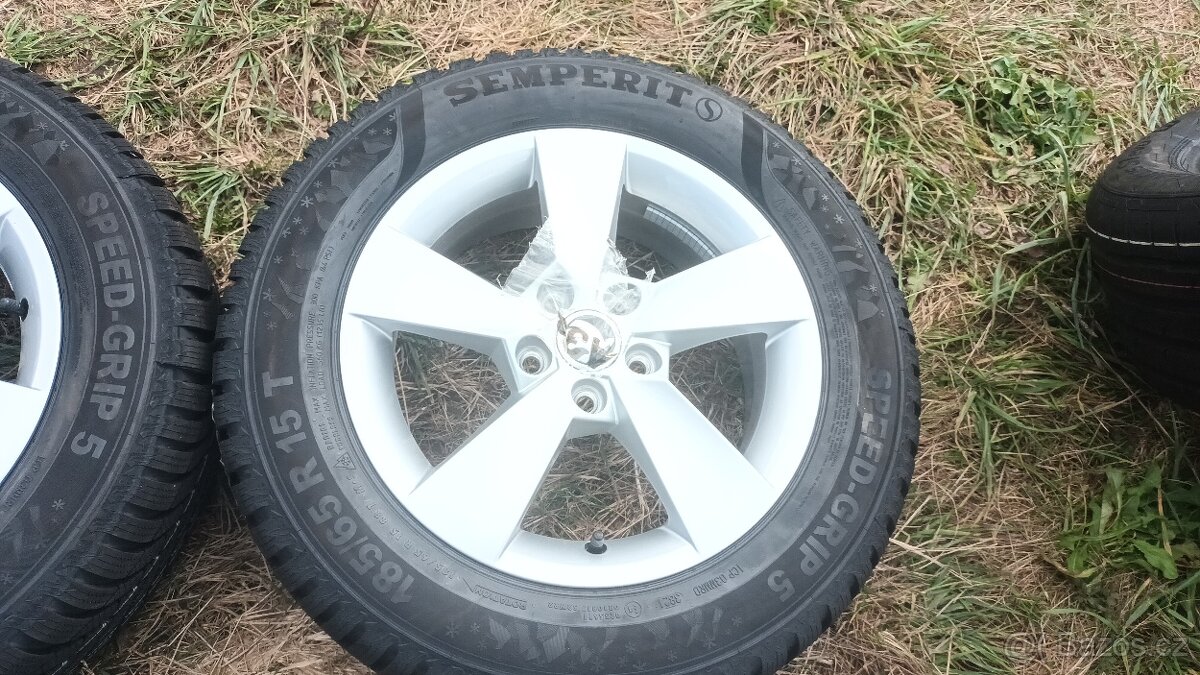 Fabia IV originální disky 6VA601025 185/65 r15 zimní 5,5 j 1