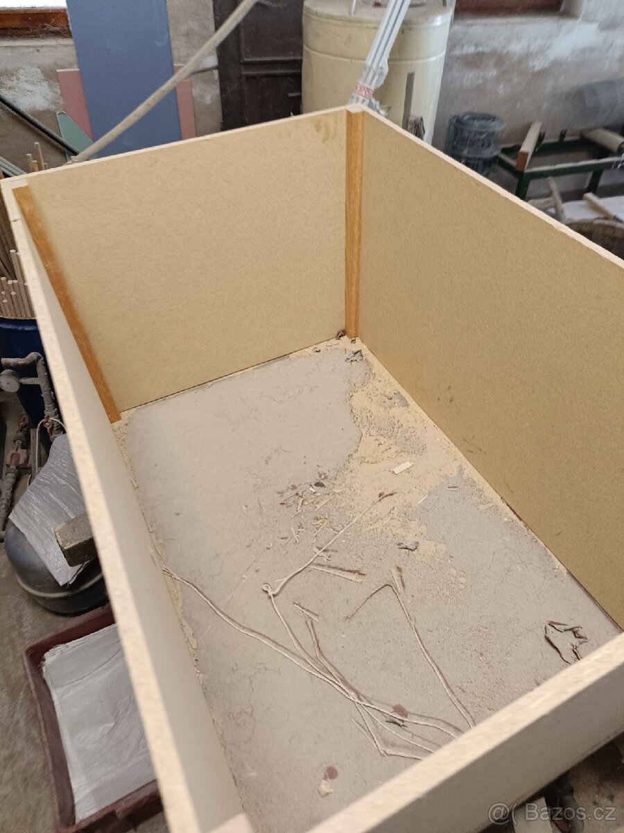 Transportní bedny a koše