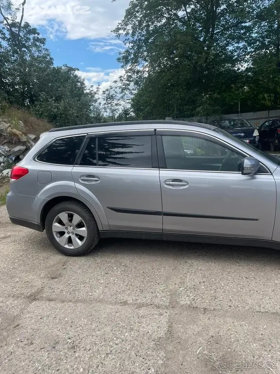Subaru Outback 2011