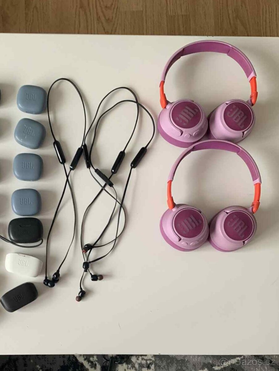 Prodám bluetooth sluchátka JBL různé druhy kus 300 Kč