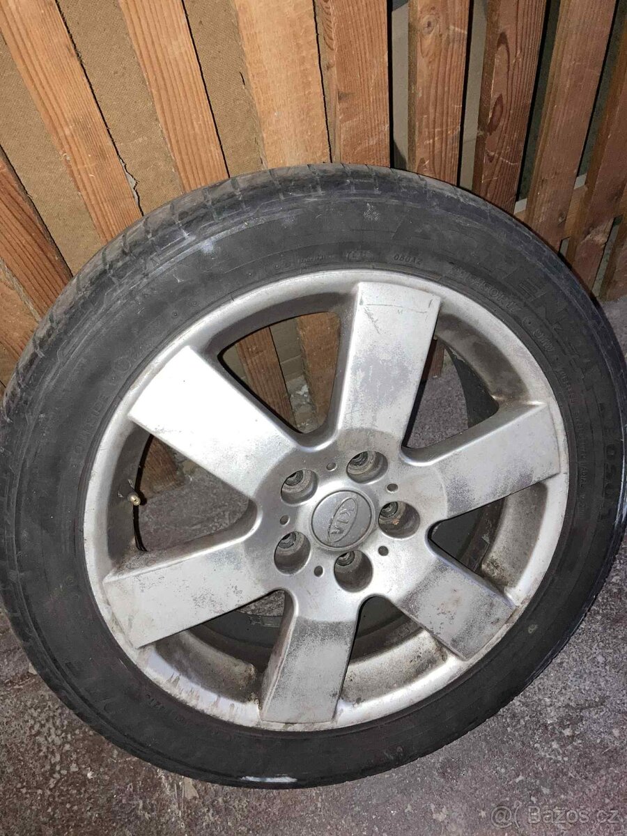 Kia Alu kola, elektrony - 215/50 R17 91W