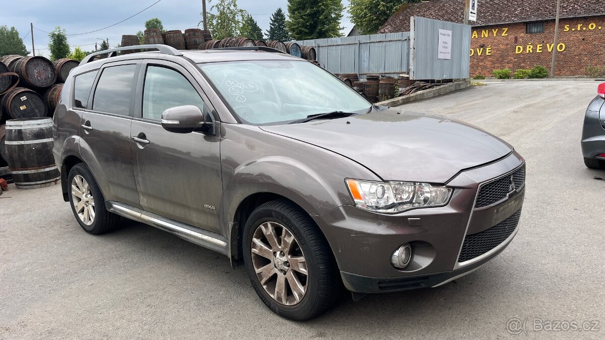 342. Mitsubishi Outlander 2.2 DI-D 4N14 Na náhradní díly