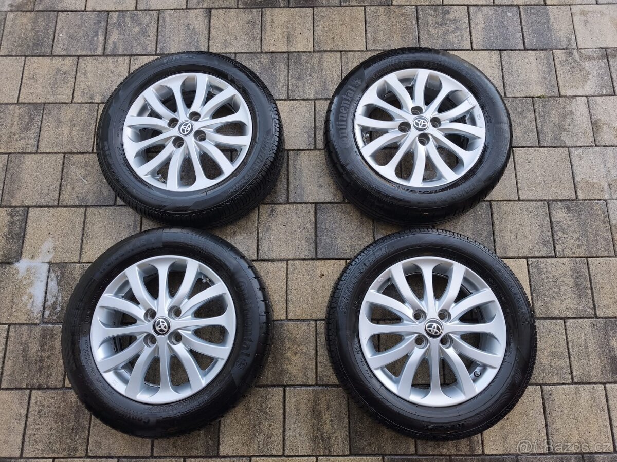 Pneu 175/65 R15 2x Continental a 2x Bridgestone.