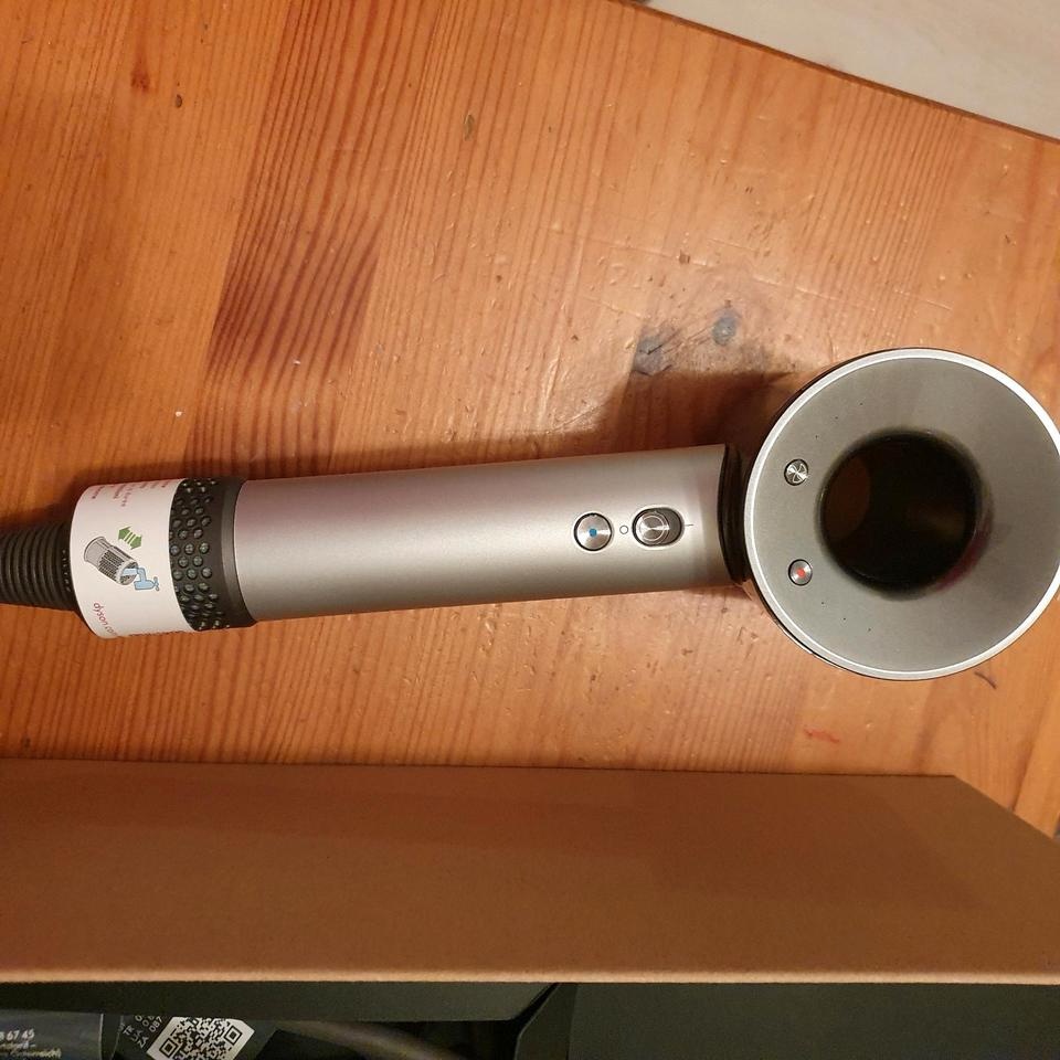 Dyson Supersonic fén šedý, nový