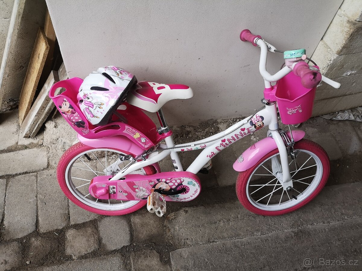 Dětské kolo Minnie stav nového + helma