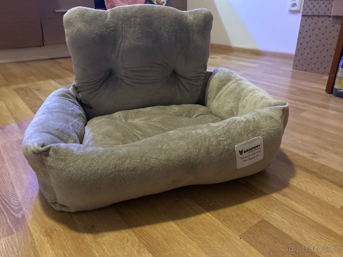 Pelíšek do auta pro malé psy\kocky