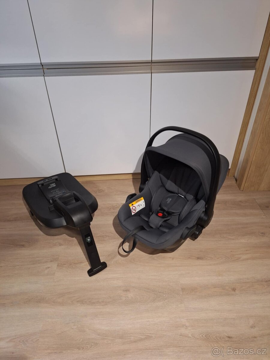 Britax Römer Baby-Safe Core+Baby-Safe Core Base