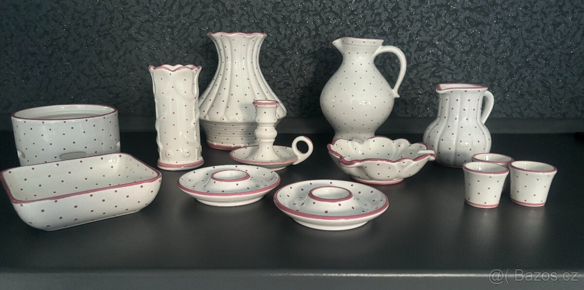 Keramika zn. GMUNDNER, 13dílná sada, originál značeno.