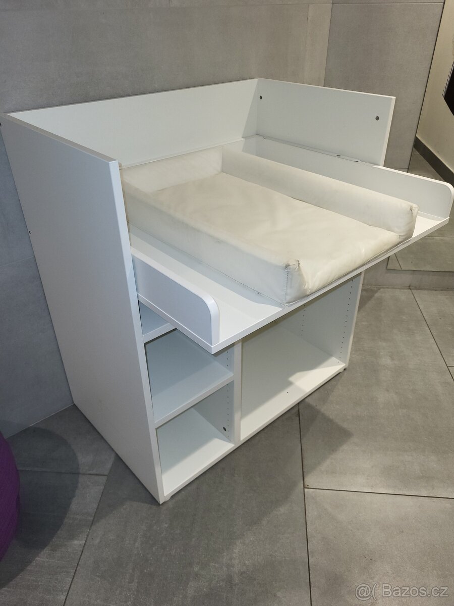 Přebalovací pult ikea