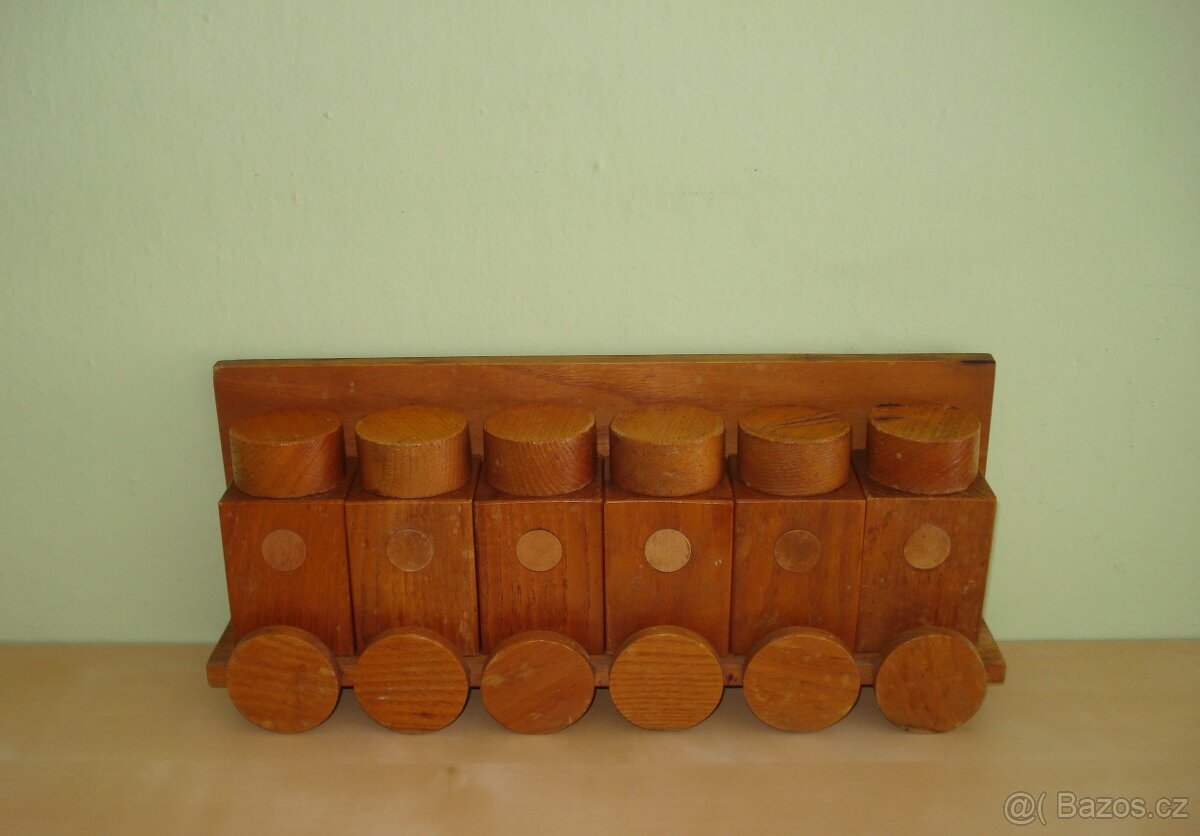 Retro dřevěné kořenky