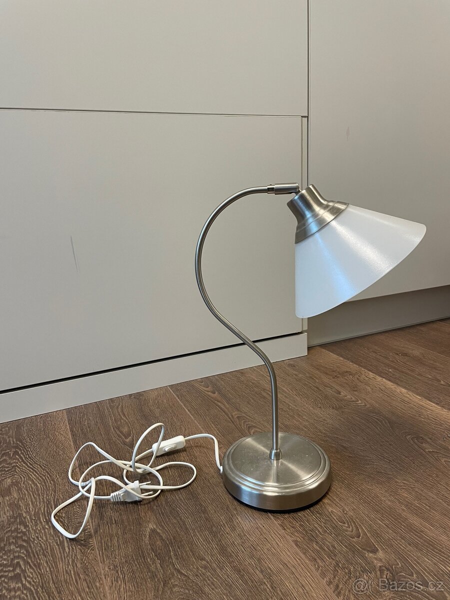 Stolní lampa