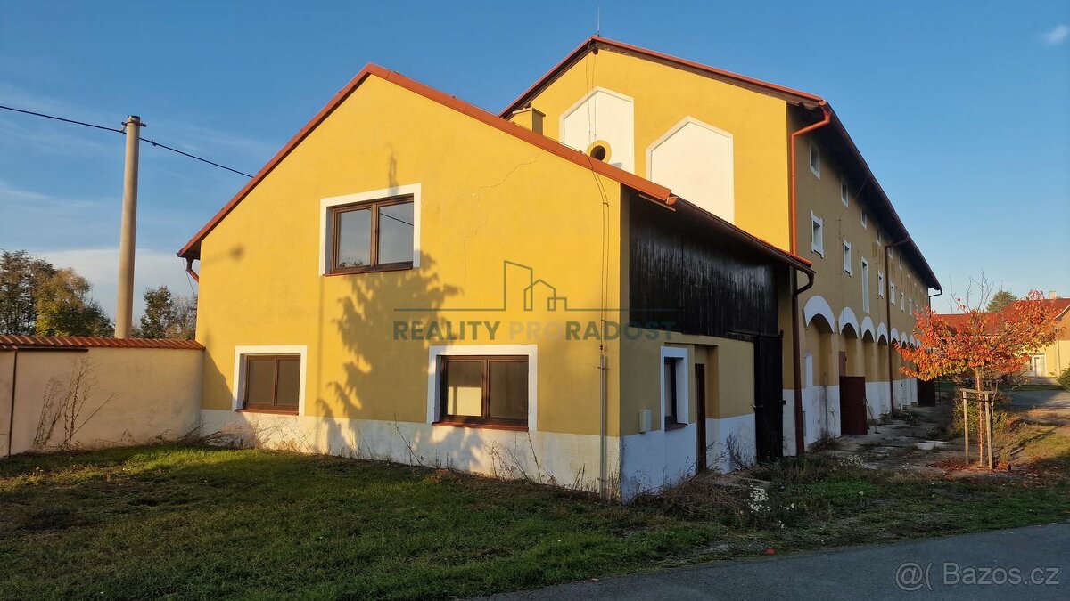 Pronájem skladových prostor 40 m2, Červeněves, okr. Hradec K