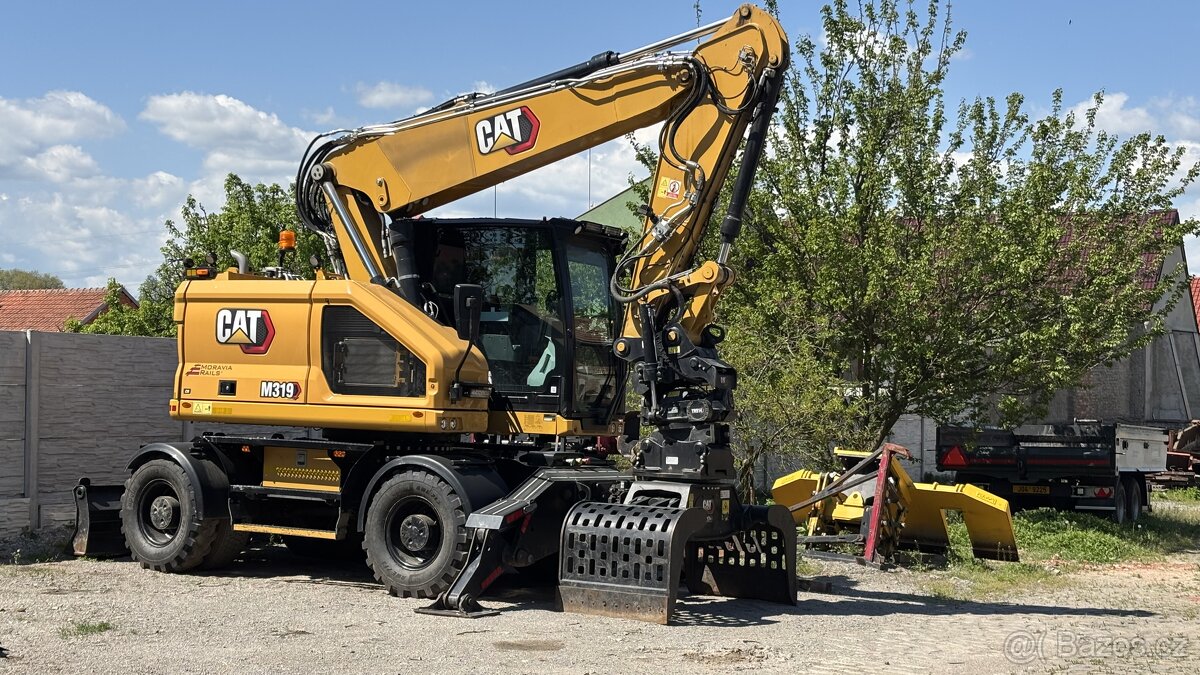 CAT M319
