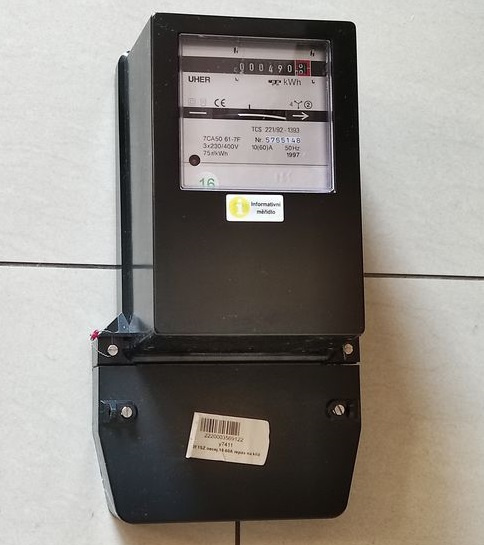 Třífázový jednosazbový elektroměr