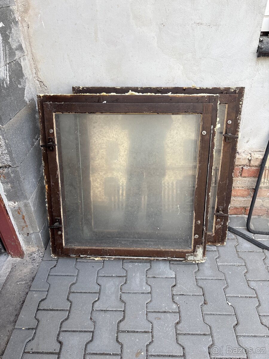 Prodám okna 2 kus 500Kc.