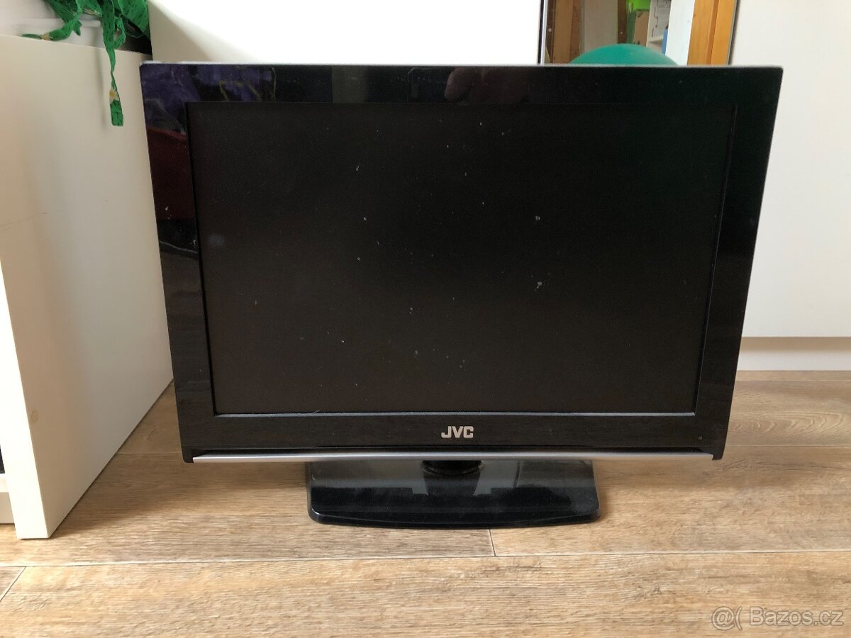 Prodám televizi na náhradní díly